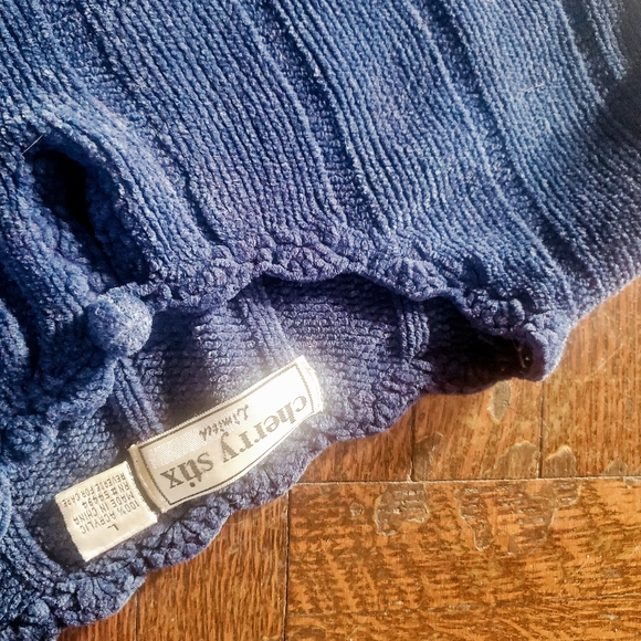 Blue velour sweater - Picture 3 of 3